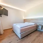 Strutzer Sillian