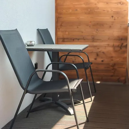 Apartament Strutzer *